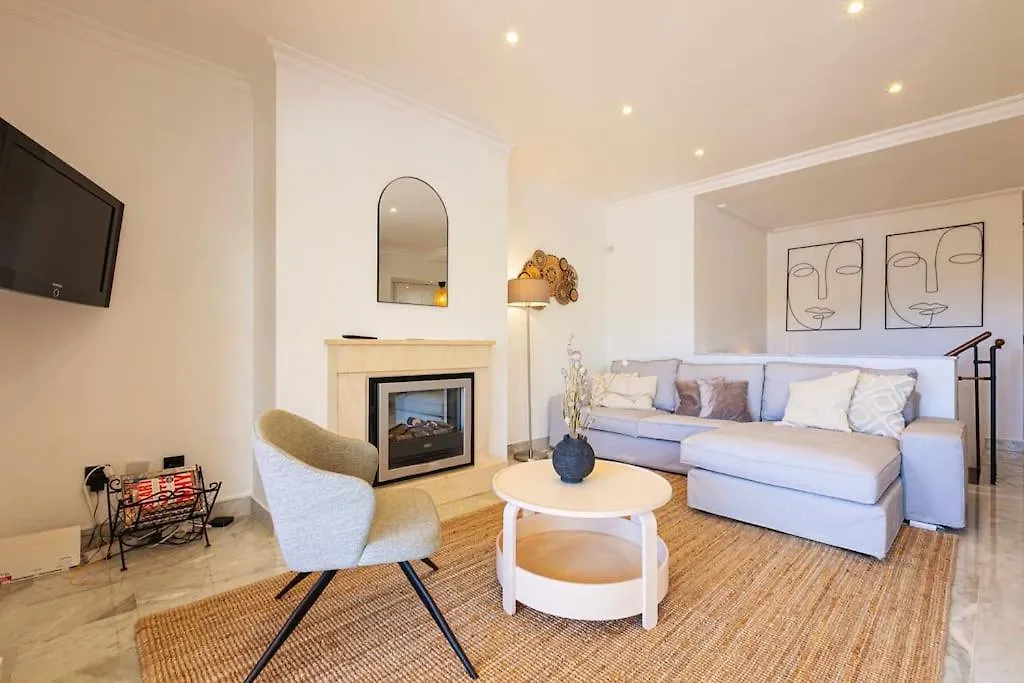 Spacious Duplex Steps To Puerto Banus Марбелья Апартаменты