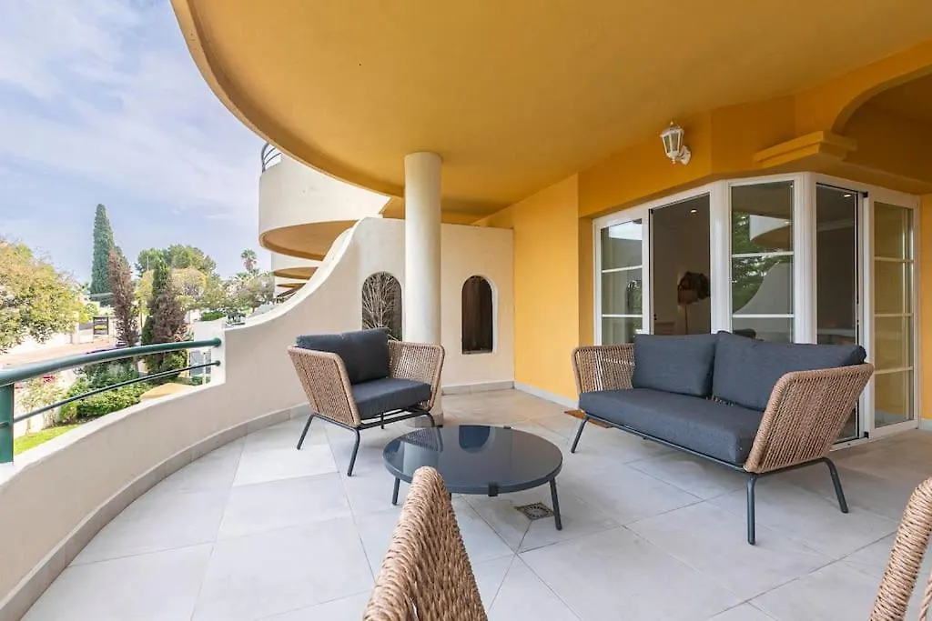 Apartment Spacious Duplex Steps To Puerto Banus Marbella Spain
