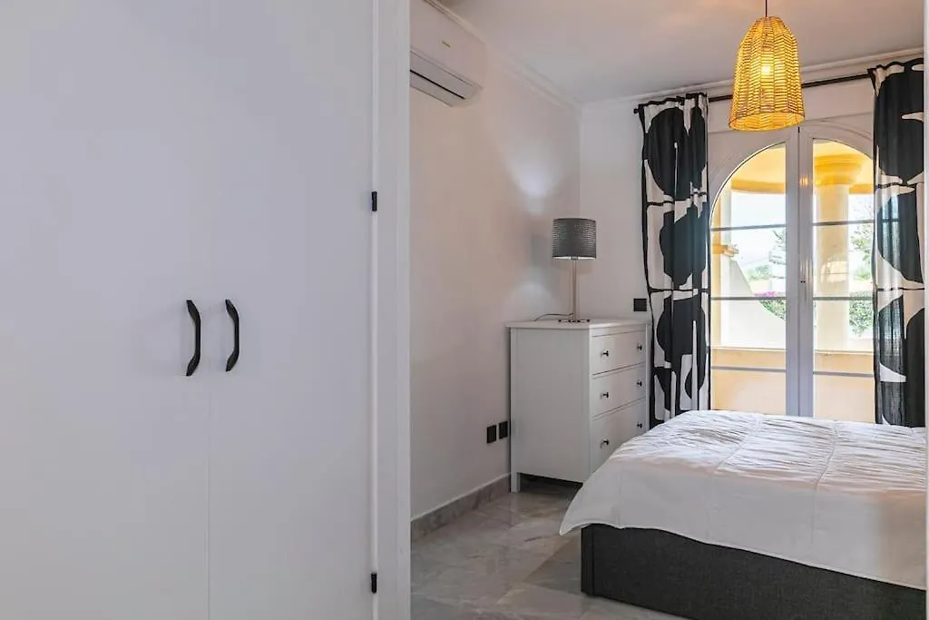 Spacious Duplex Steps To Puerto Banus Marbella