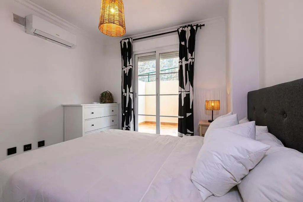 Spacious Duplex Steps To Puerto Banus Marbella 0*,