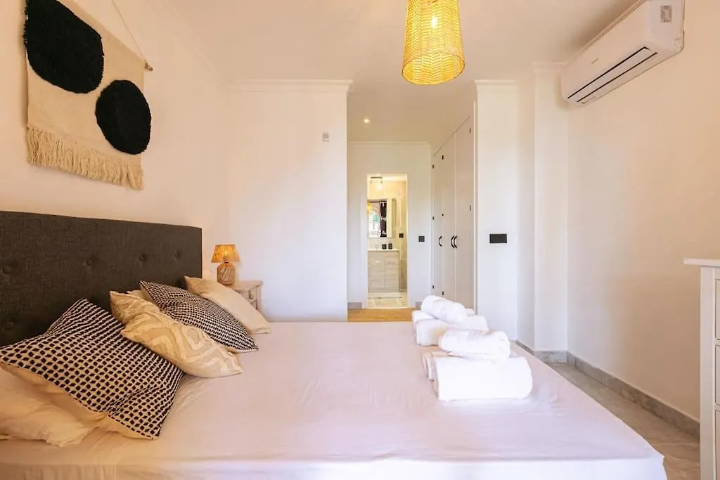 Spacious Duplex Steps To Puerto Banus Marbella 0*,